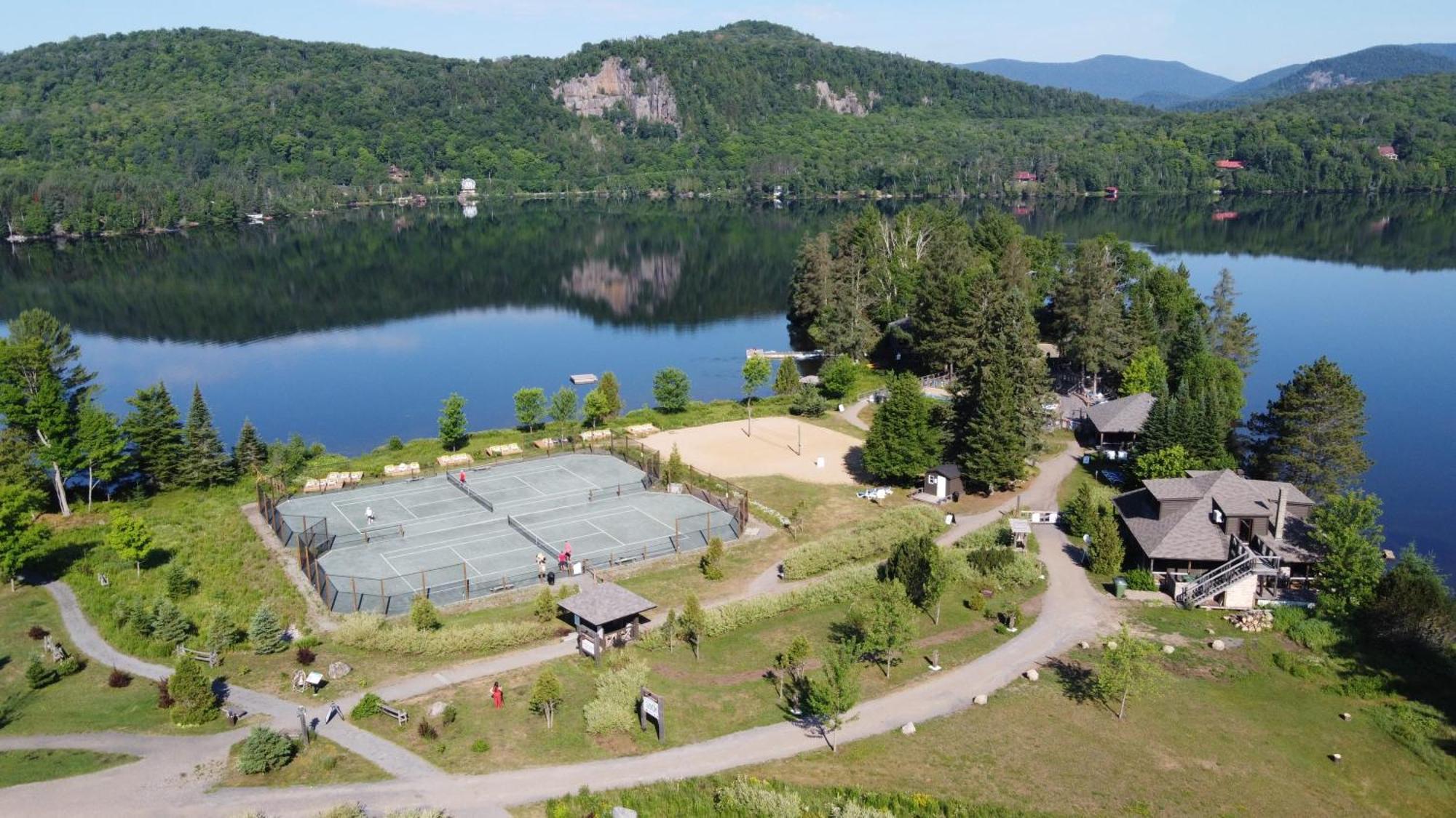Lakefront Mountain View - Resort Loft Lac-Superieur Exteriör bild