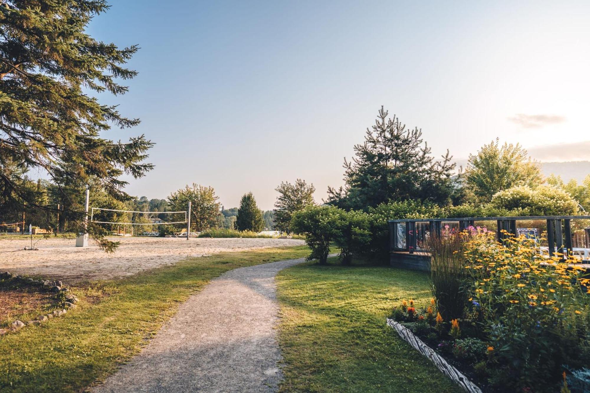 Lakefront Mountain View - Resort Loft Lac-Superieur Exteriör bild